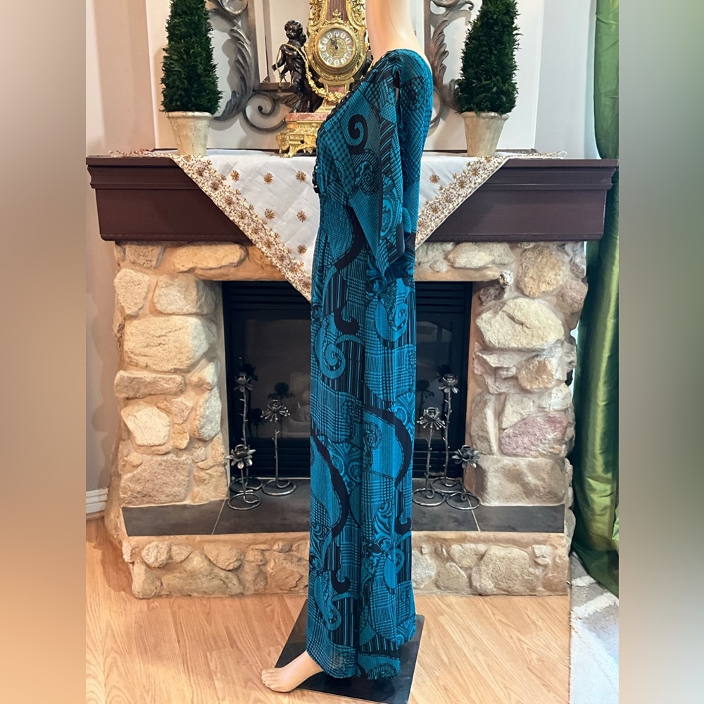 B. Smart Elegant Teal and Black Maxi Dress - Picture 4 of 10